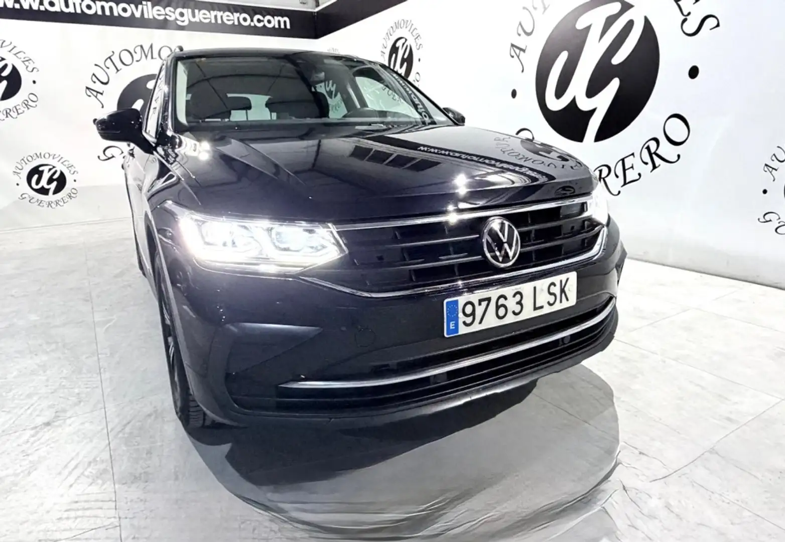 Volkswagen Tiguan 2.0TDI Life DSG 110kW Negro - 2