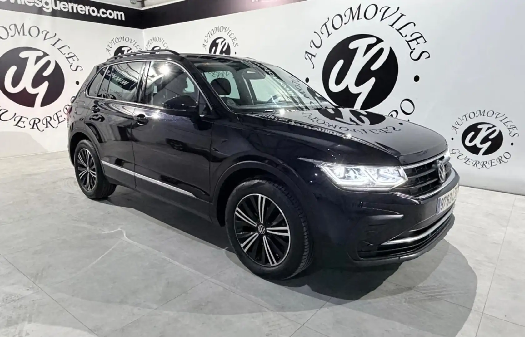 Volkswagen Tiguan 2.0TDI Life DSG 110kW Negro - 1