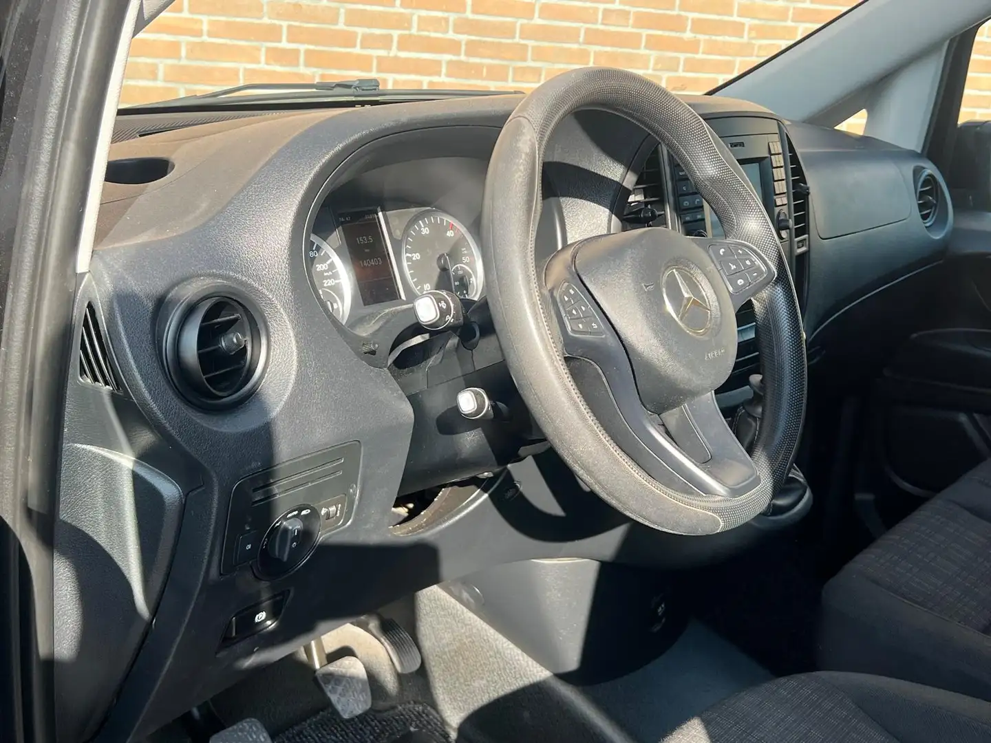 Mercedes-Benz Vito 116CDI 164PK Lang / 2.500KG Trekhaak / Cruisecontr Zwart - 2