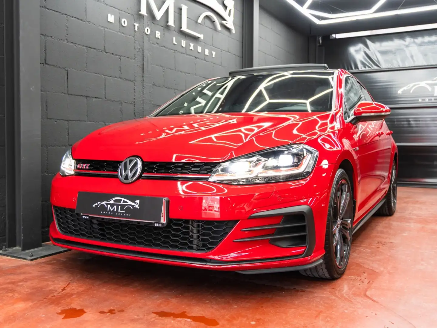 Volkswagen Golf GTI 2.0 TSI Performance DSG7 180kW Rojo - 1