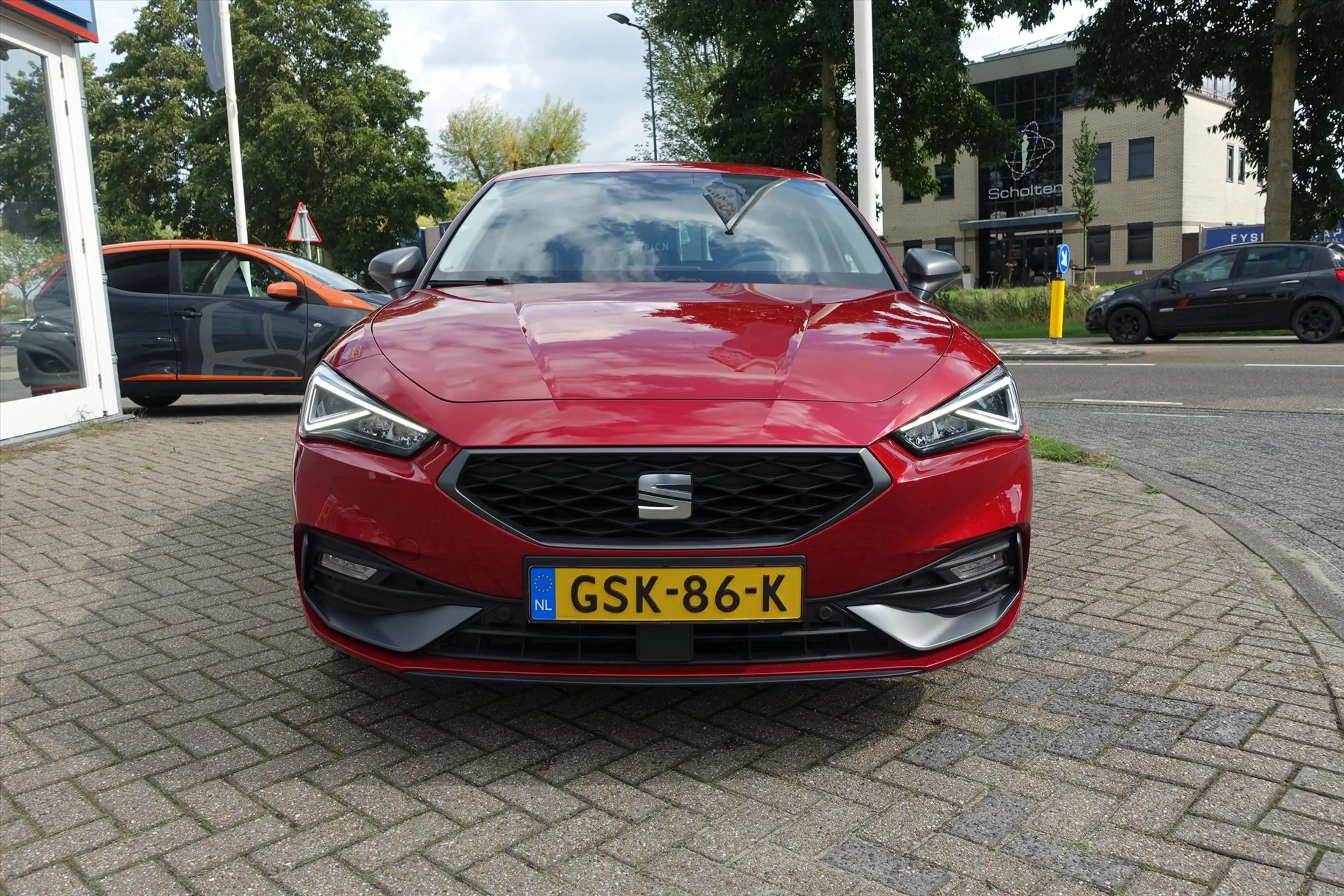 SEAT Leon 1.5 eTSI 150pk DSG-7 FR Business Intense | CAMERA — photo 2