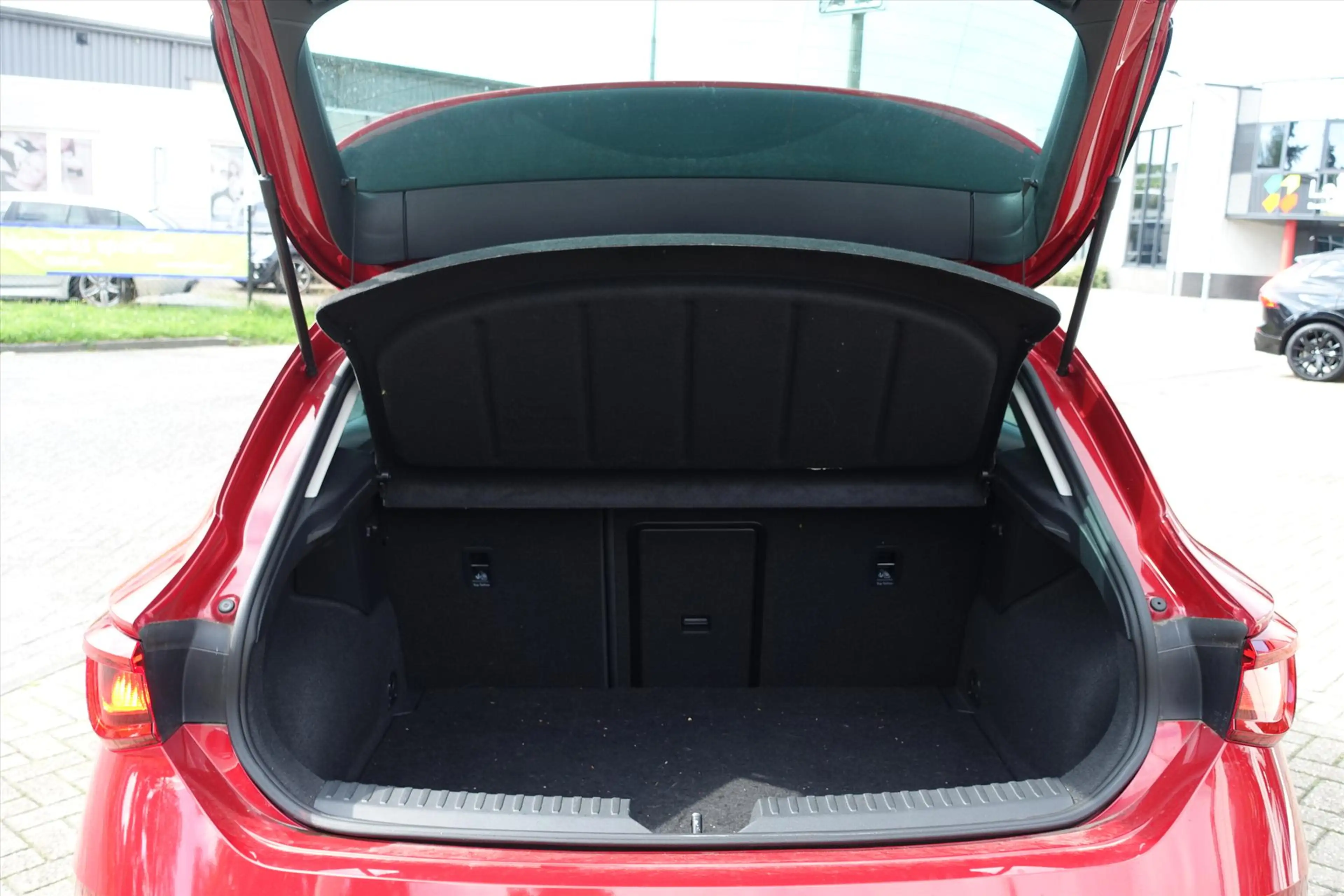 SEAT Leon 1.5 eTSI 150pk DSG-7 FR Business Intense | CAMERA — photo 7