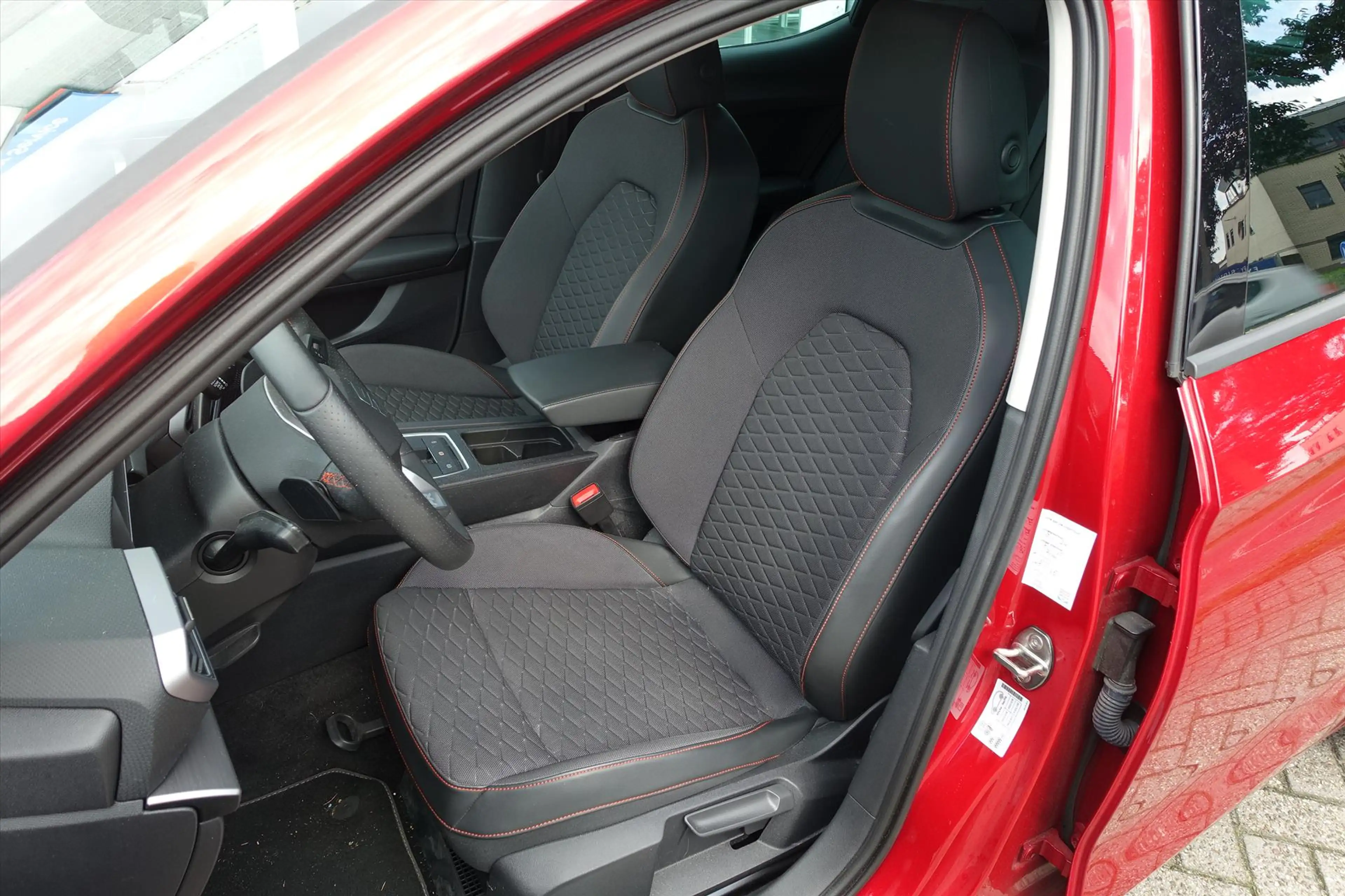 SEAT Leon 1.5 eTSI 150pk DSG-7 FR Business Intense | CAMERA — photo 15
