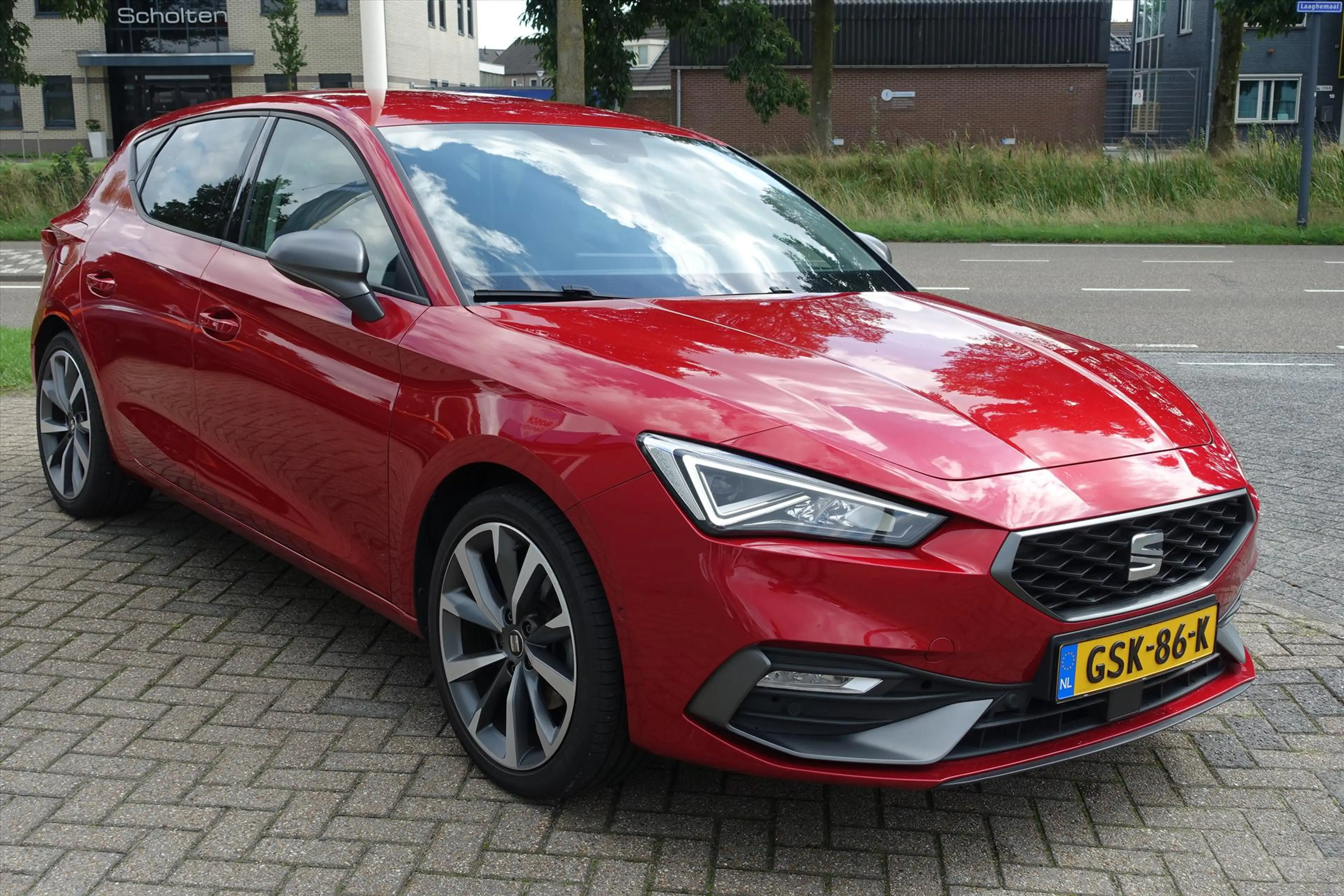 SEAT Leon 1.5 eTSI 150pk DSG-7 FR Business Intense | CAMERA — photo 3