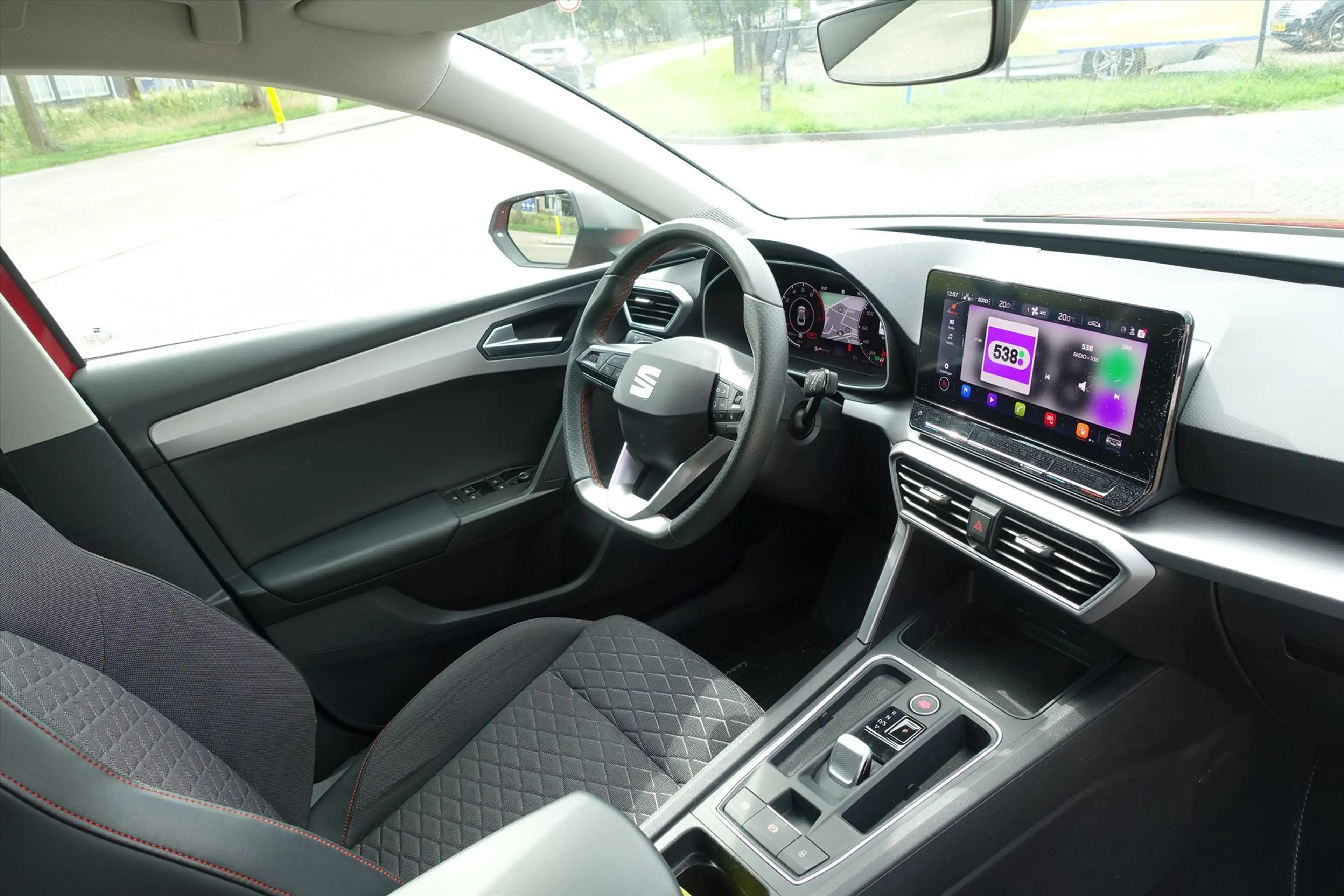 SEAT Leon 1.5 eTSI 150pk DSG-7 FR Business Intense | CAMERA — photo 10