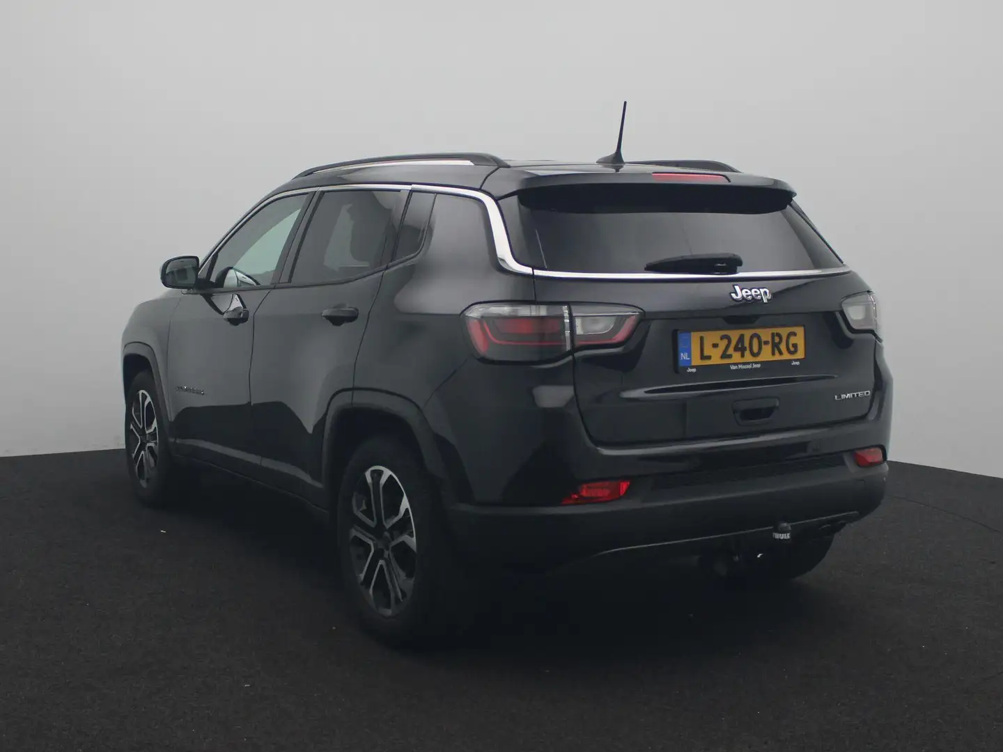 Jeep Compass 1.3T Limited | Automaat | Trekhaak | Stoelverwarmi Zwart - 2