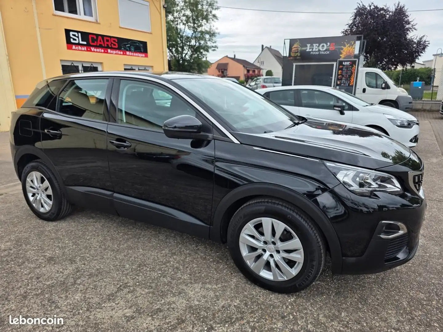 Peugeot 3008 II 1.5l 130ch S&S Allure Noir - 1