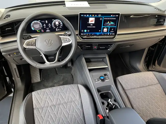 Volkswagen Tayron view 8