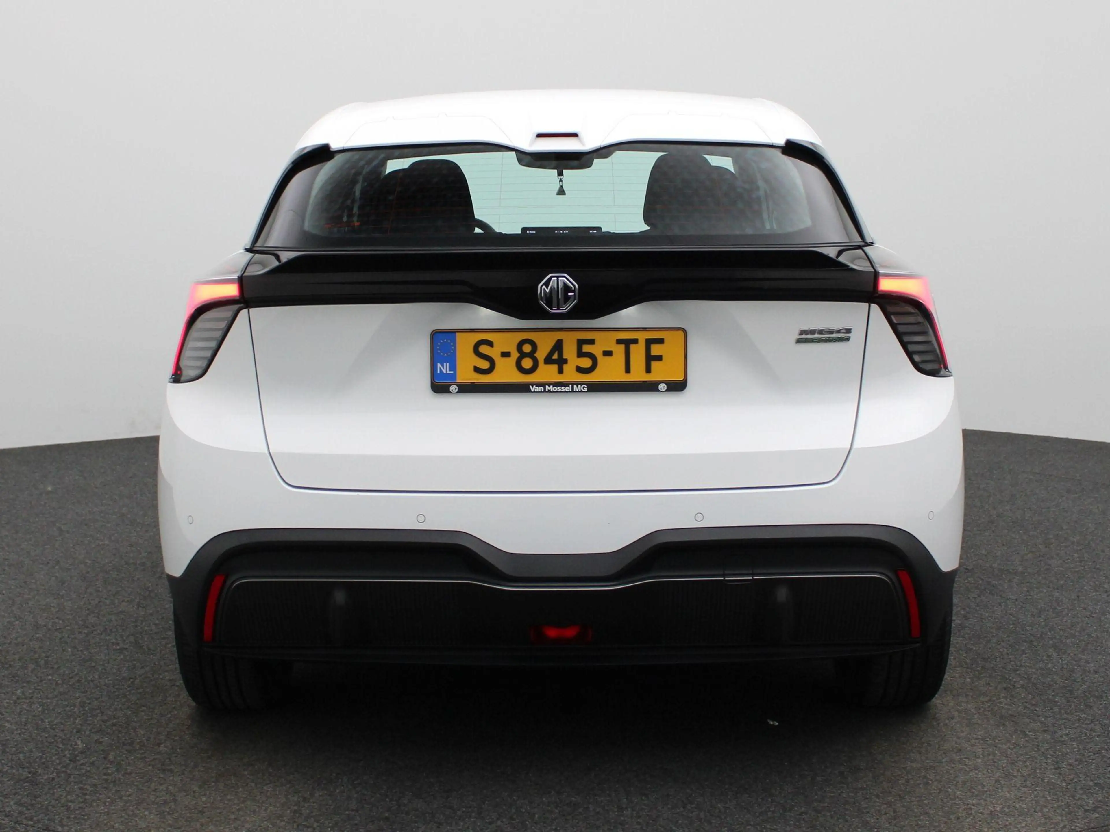 MG MG4 Electric Standard 51 kWh | WORDT VERWACHT | APPLE — photo 5