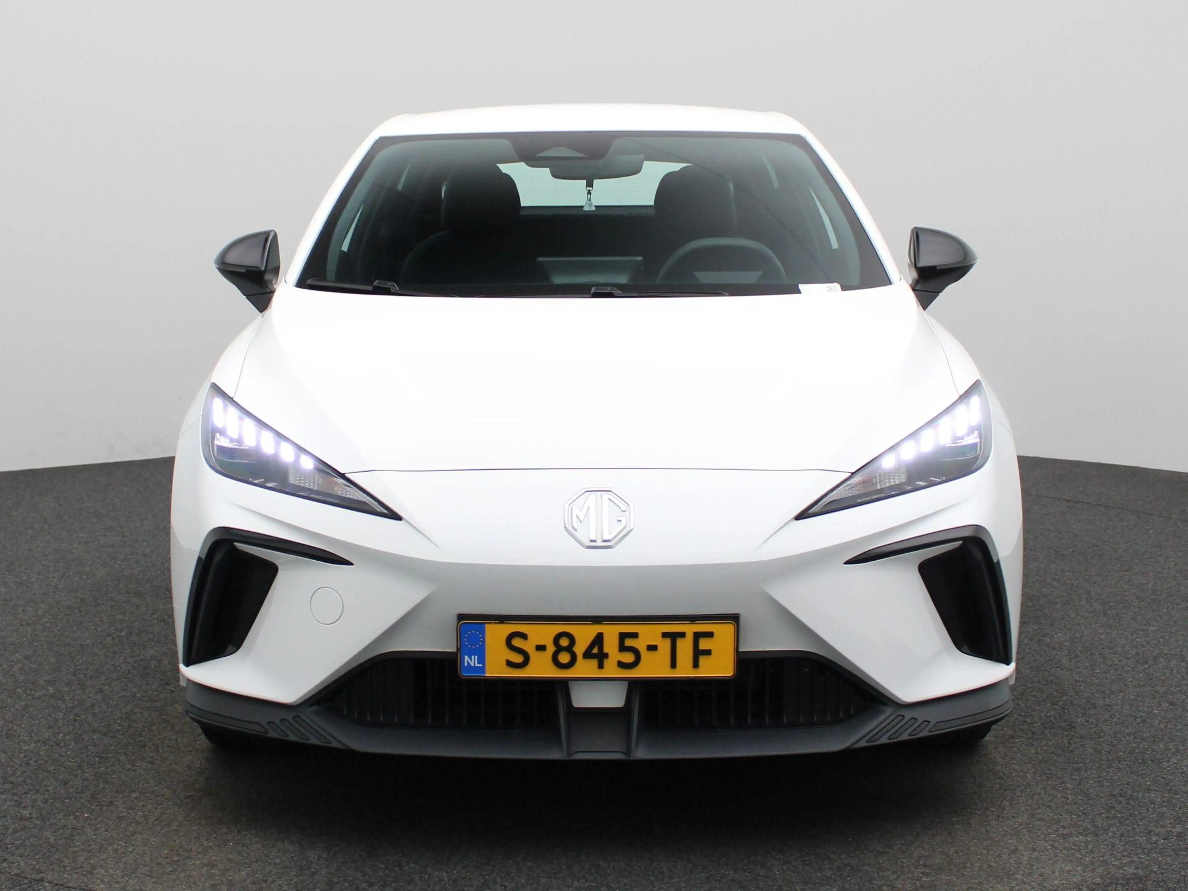 MG MG4 Electric Standard 51 kWh | WORDT VERWACHT | APPLE — photo 3