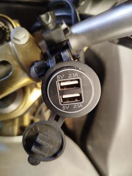 Kawasaki ER - 6 F - foto 6