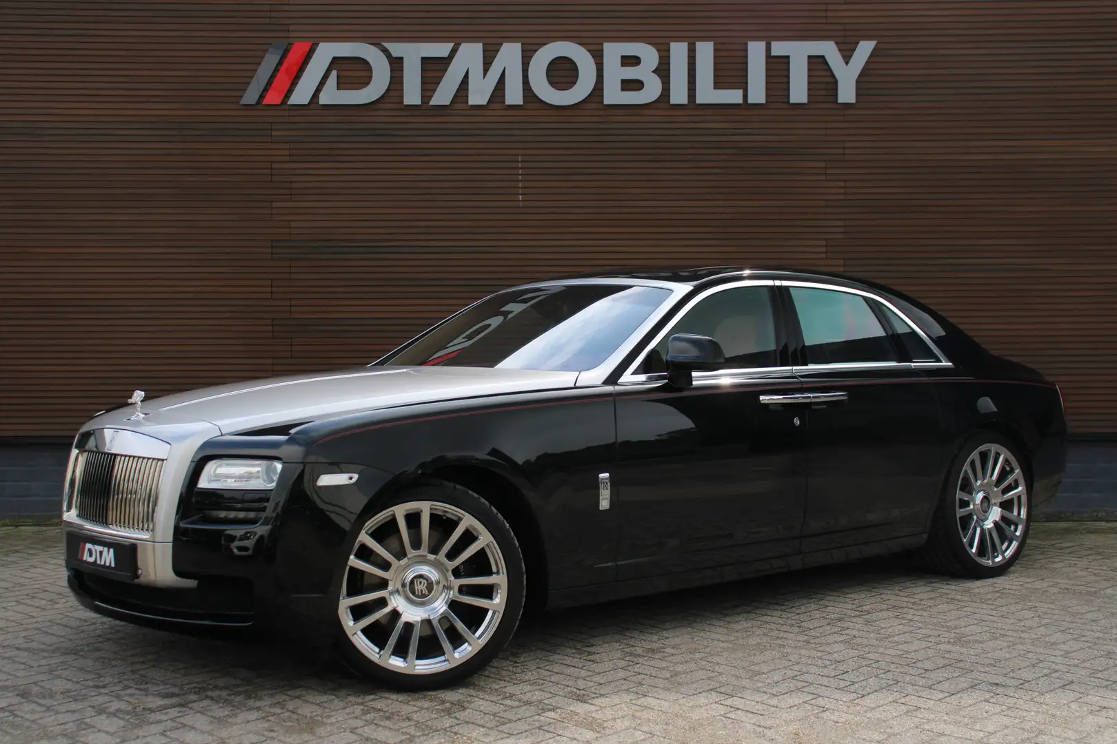 Rolls-Royce Ghost 6.6 V12 | Two Tone interior | Two Tone exterior | Negro - 1