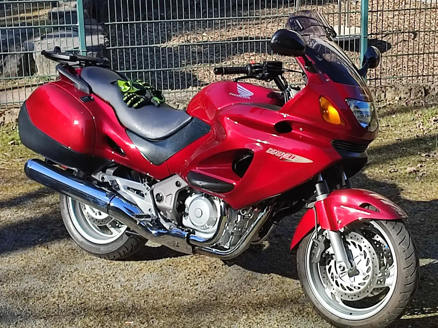 Honda Deauville 650, RC 47, 2004, nur7.900KM, top, Topcase, Koffer Rot - 1