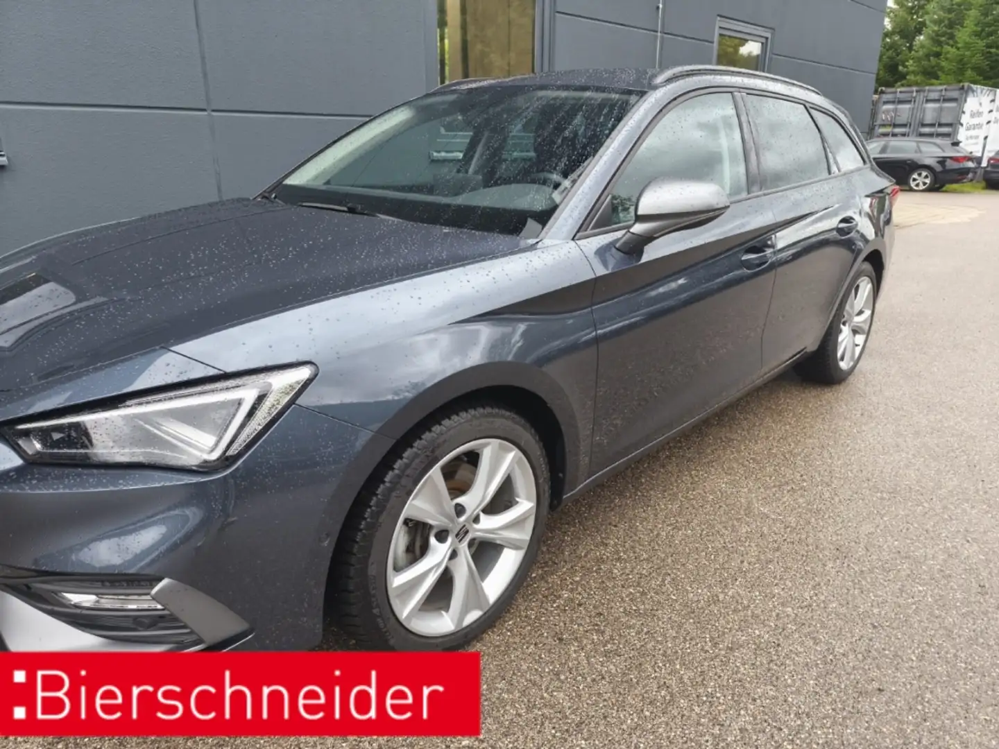 SEAT Leon Sportstourer 2.0 TDI DSG FR MATRIX Fahrass. Kamera Grau - 2