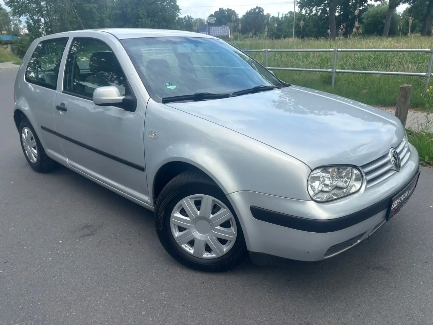 Volkswagen Golf 1.4 Basis Argintiu - 2