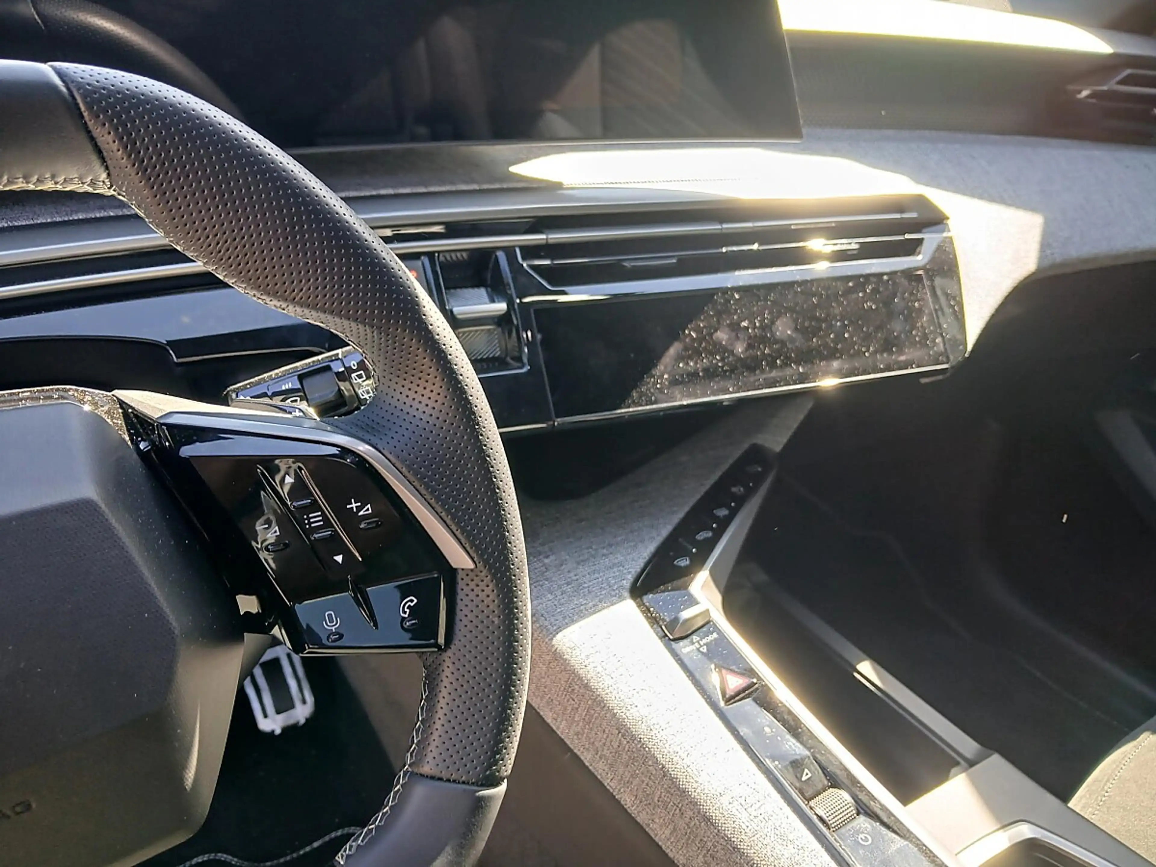 Peugeot 5008 PHEV 225 e-DCS7 Aut. — photo 7