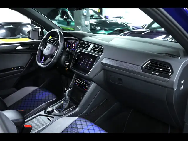 Volkswagen Tiguan view 14