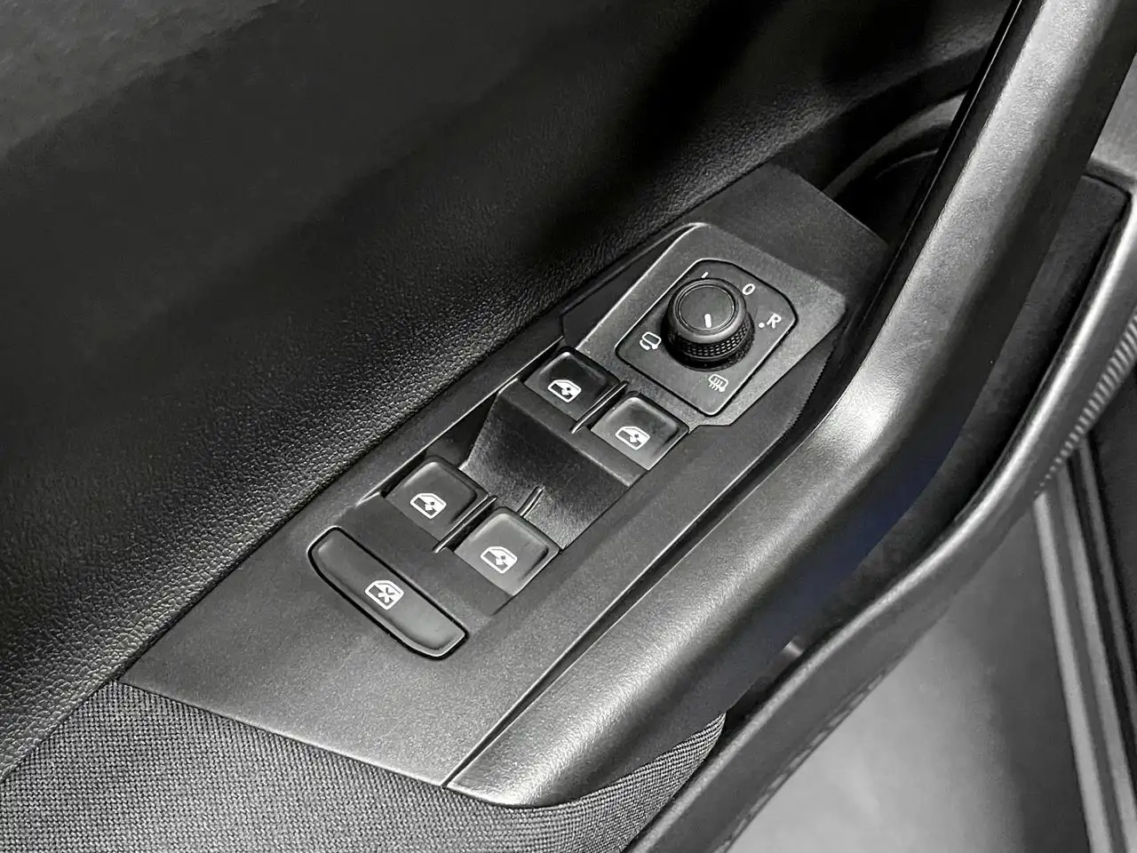 Volkswagen Taigo 1.0 TSI 110pk / Camera / Carplay / Navigatie / Zetelverwarming, миниатюра 20