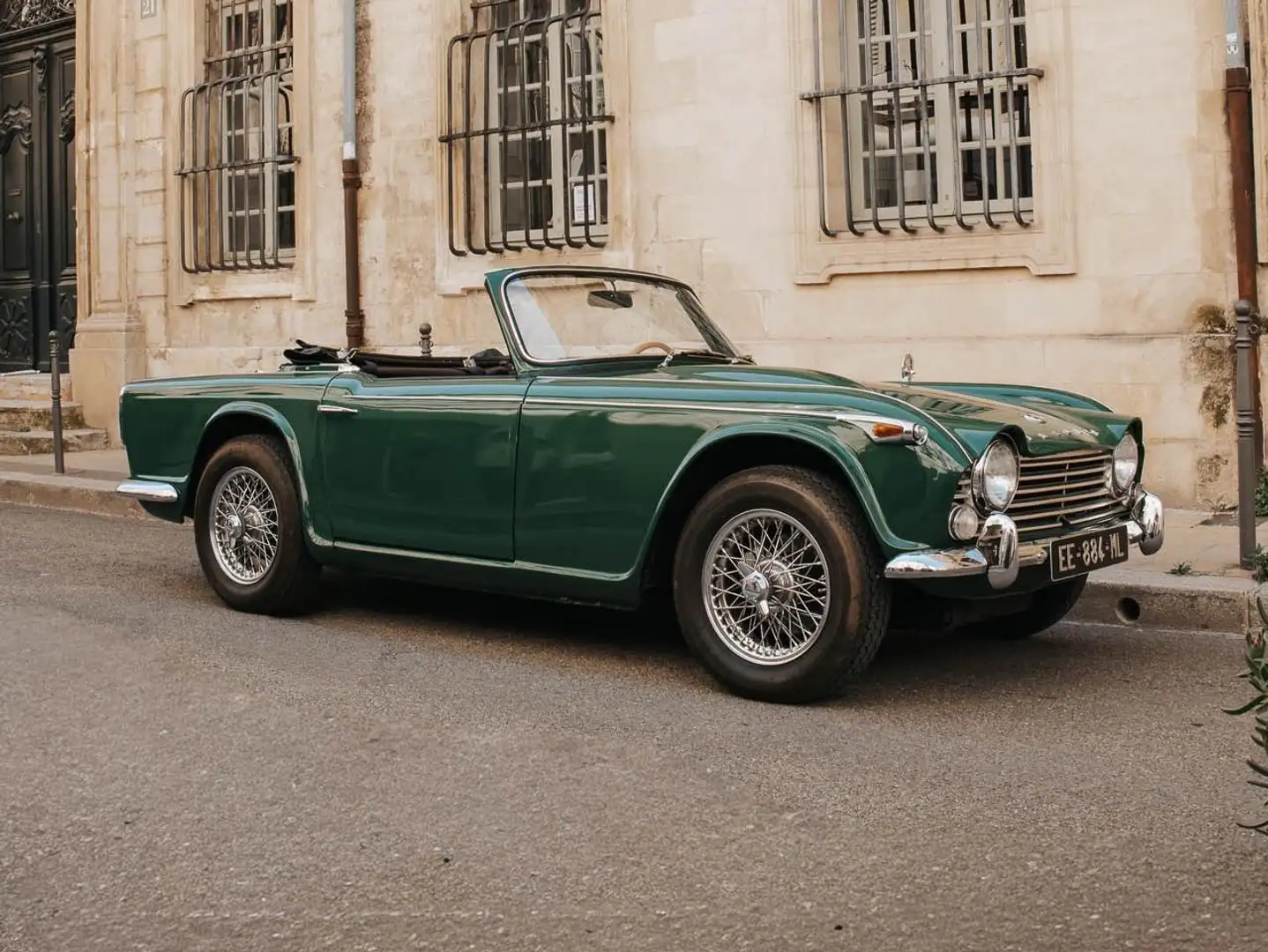 Triumph TR4 A IRS restaurée, fiabilisée, Expertisée Grün - 1