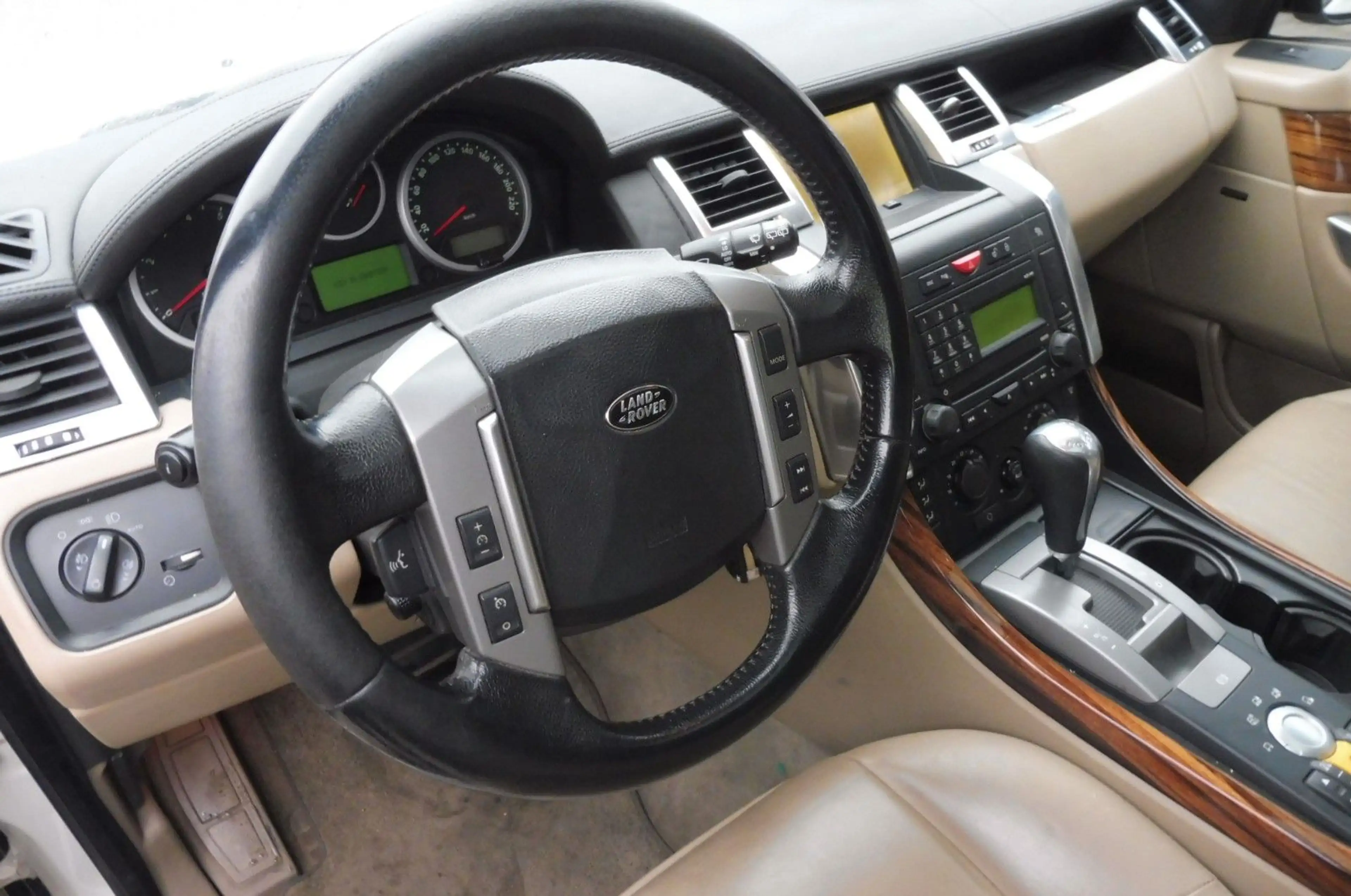 Land Rover Range Rover Sport Reimport fahrzeug (Dubai) — photo 11
