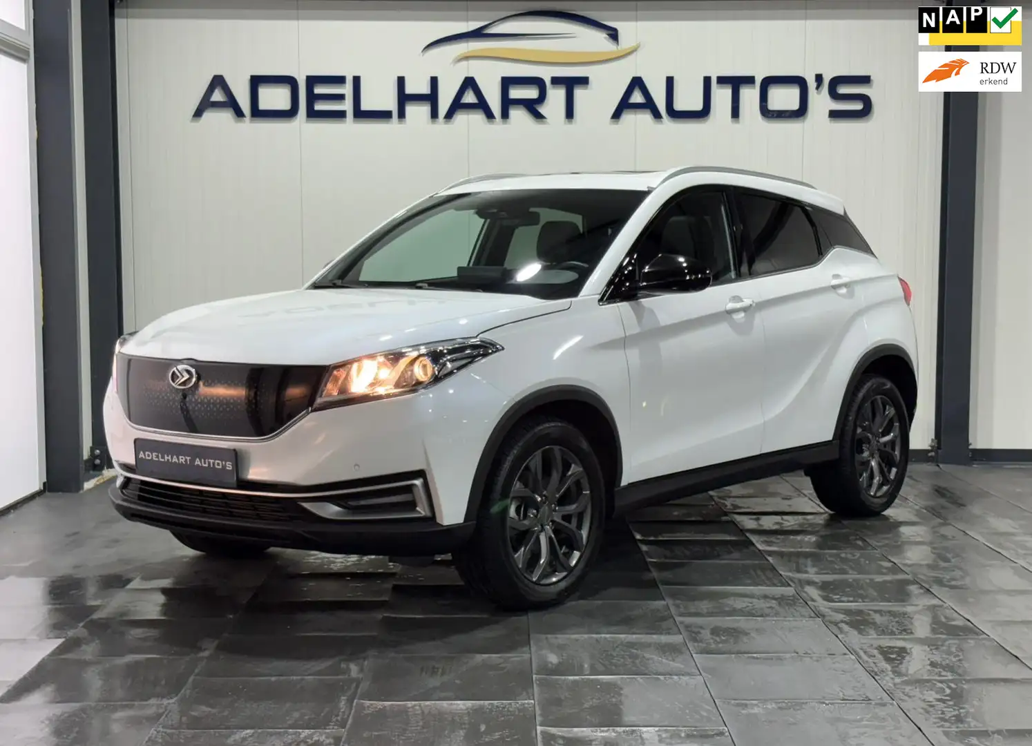 Seres Seres 3 3 52Kwh Automaat / Panorama dak / Lederen interieu Білий - 1