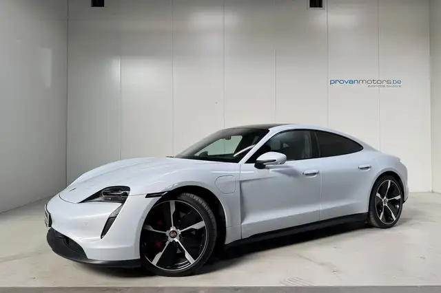 Porsche Taycan view 4