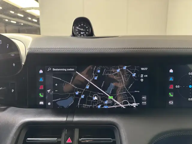 Porsche Taycan view 14