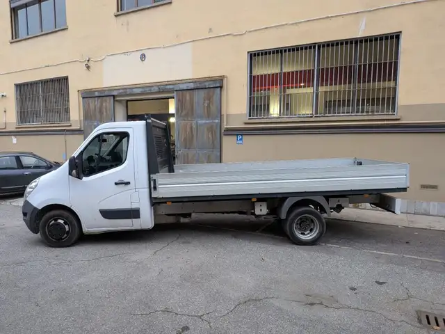Opel Movano master T35 2.3 dCi/130 PL cassone 440  gemellato
