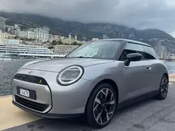 MINI SE 218ch Favoured