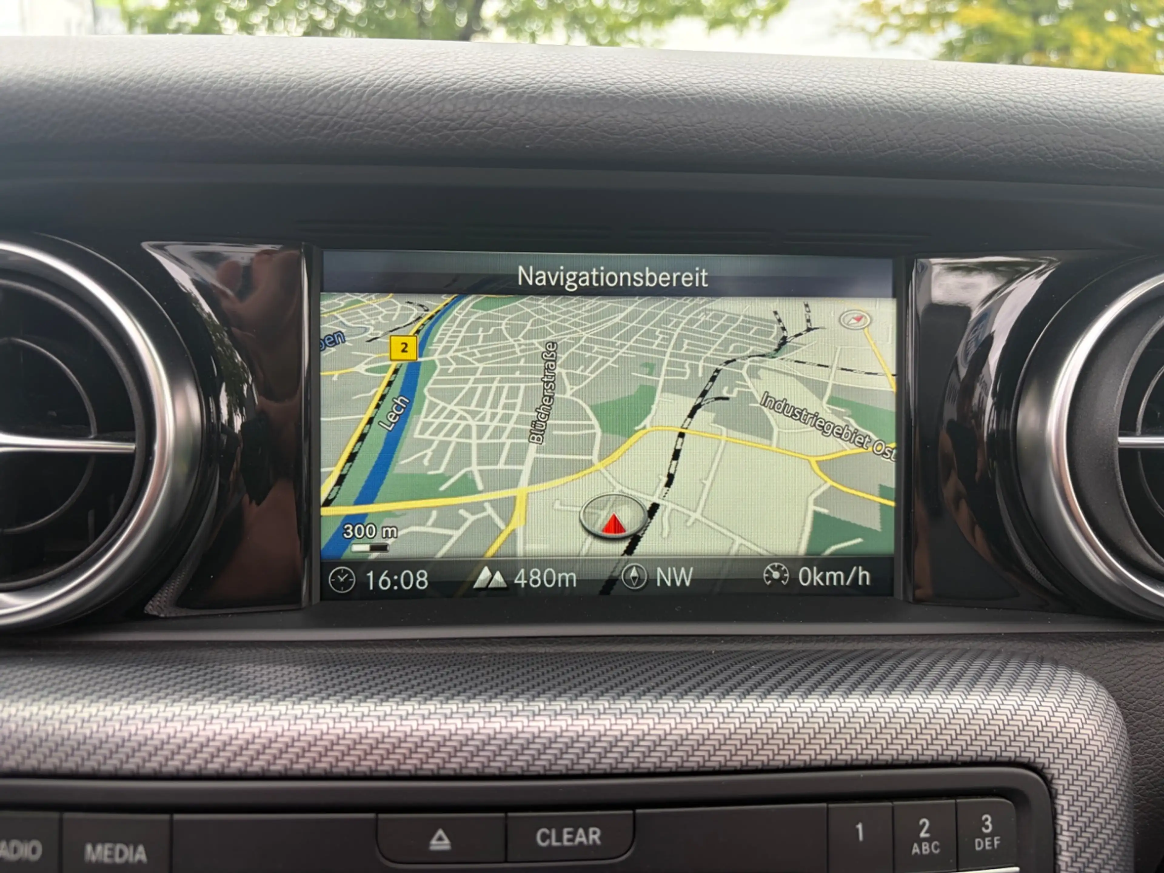 Mercedes-Benz SLC 200 AT PANO*LED*NAV*H&K*AIRSCARF*SHZ*PDC*LM18 — photo 3