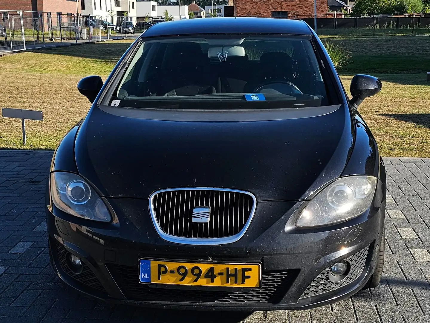 SEAT Leon Leon 1.8 TFSI Style Schwarz - 2