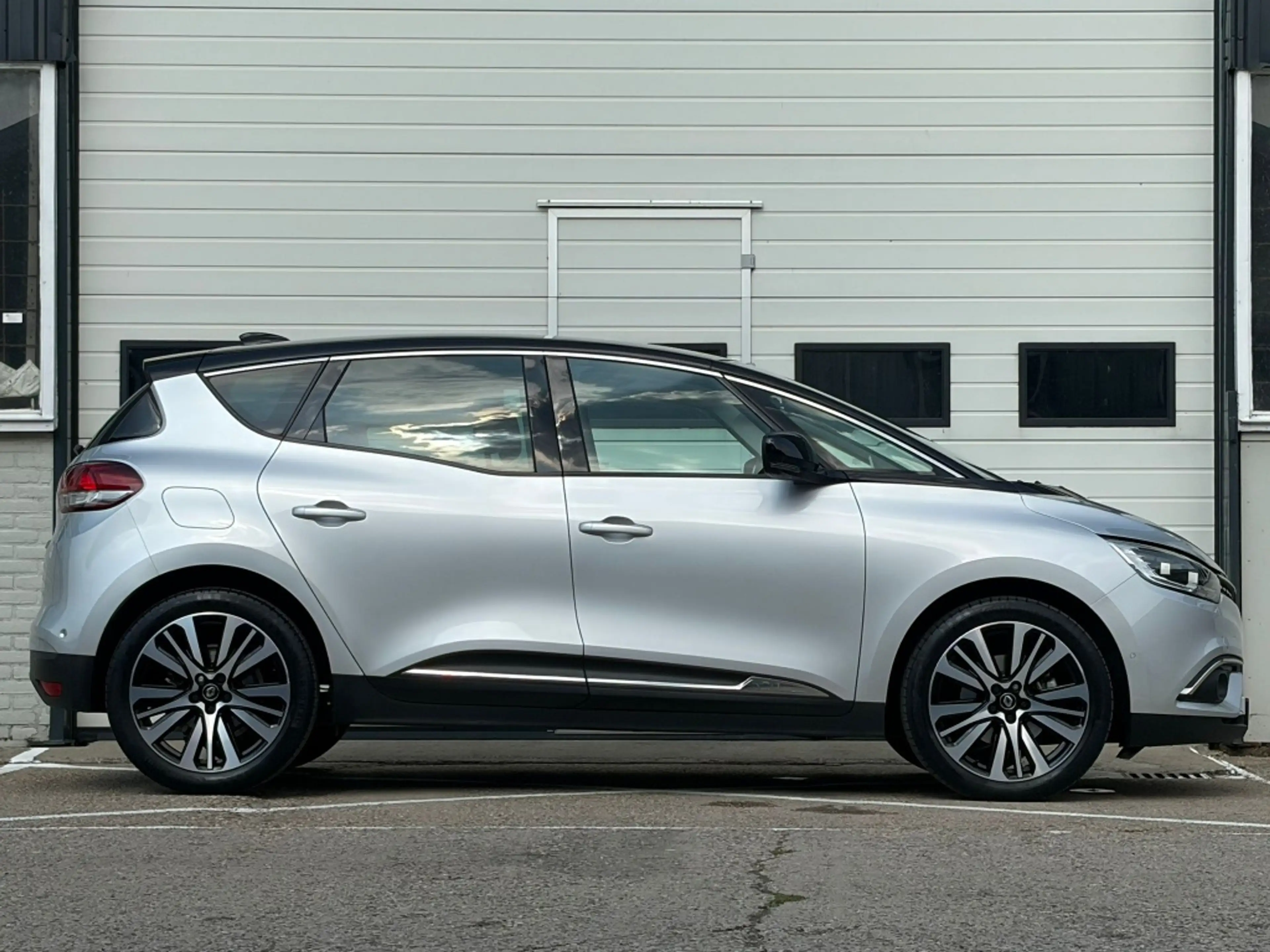 Renault Scenic 1.2 TCe Initiale Paris | Meest complete uitvoering — photo 3