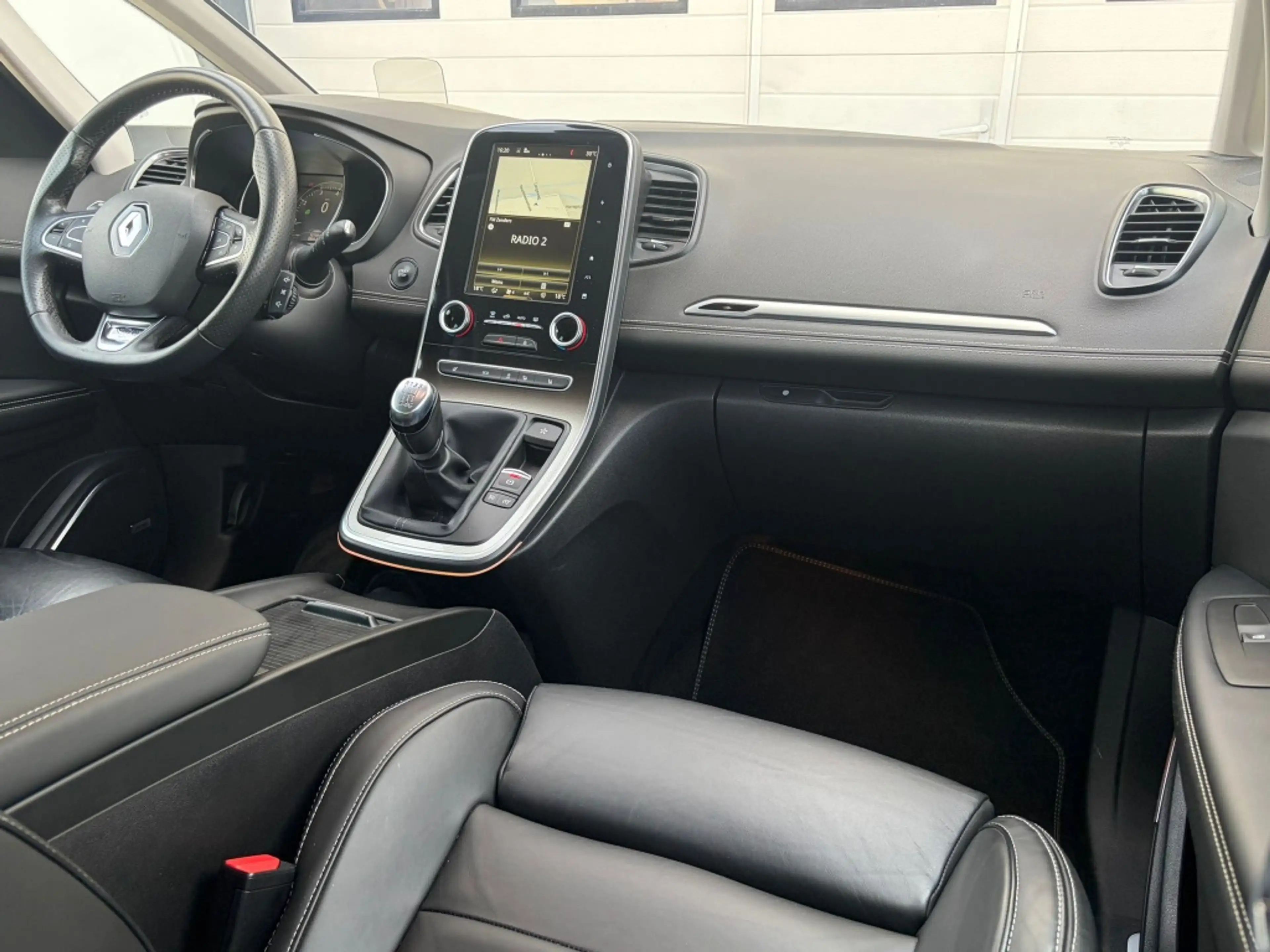 Renault Scenic 1.2 TCe Initiale Paris | Meest complete uitvoering — photo 9