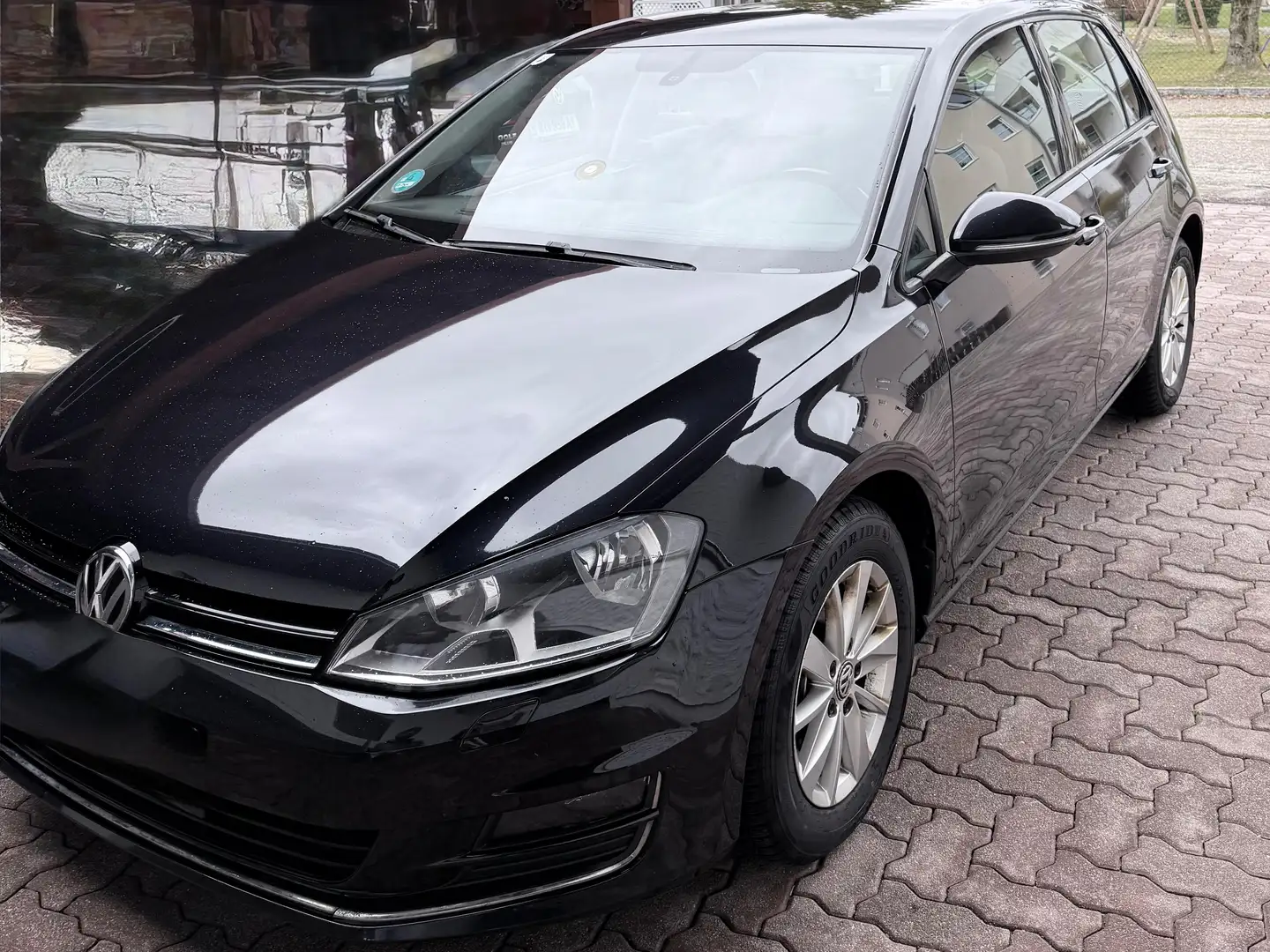 Volkswagen Golf Schwarz - 1