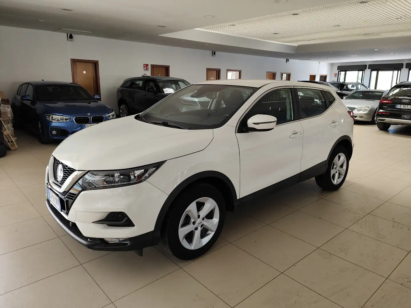 Nissan Qashqai 1.3 DIG-T 140cv Cruise Navi Cerchi 17 Retrocamera Wit - 1