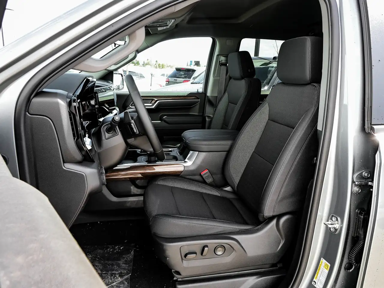 Chevrolet Silverado 1500 снимка Chevrolet Silverado 1500