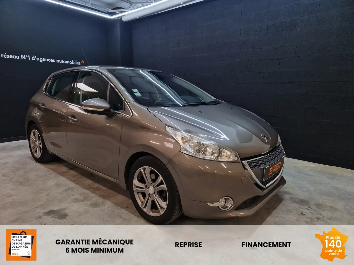 Peugeot 208 1.4 VTI 95 Féline Clim, Entretien suivi - 1