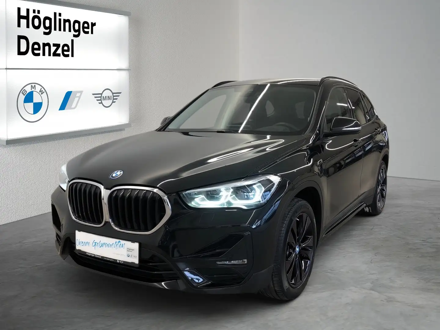 BMW X1 xDrive25e Schwarz - 1