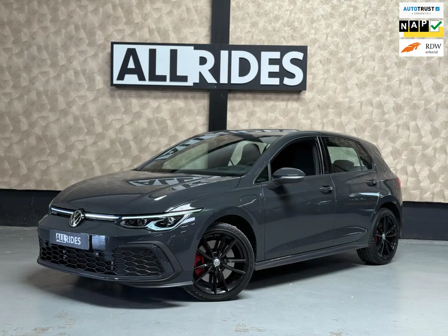 Volkswagen Golf GTE 1.4 eHybrid | 245 pk| HUD |ACC | Camera | CarPlay Grijs - 1