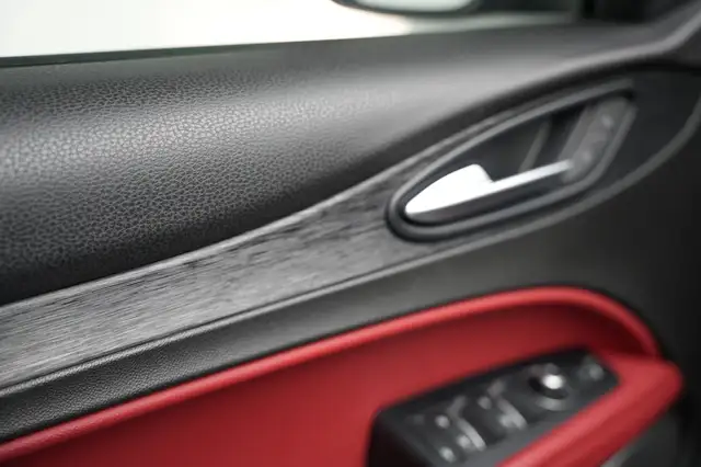 Alfa Romeo Stelvio view 11