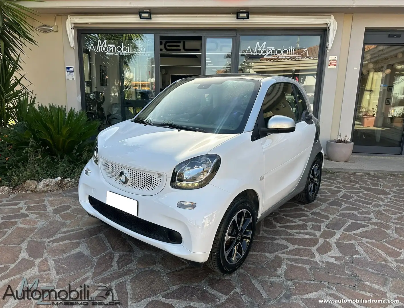 smart forTwo Fortwo III 2015 1.0 Passion 71cv twinamic Bianco - 1