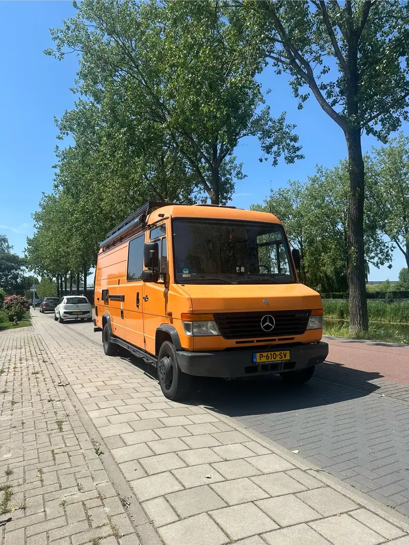 Mercedes-Benz Vario 814 D Camper Off-Grid Orange - 1