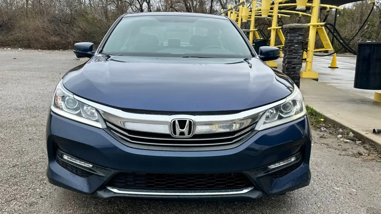 Honda Accord снимка Honda Accord