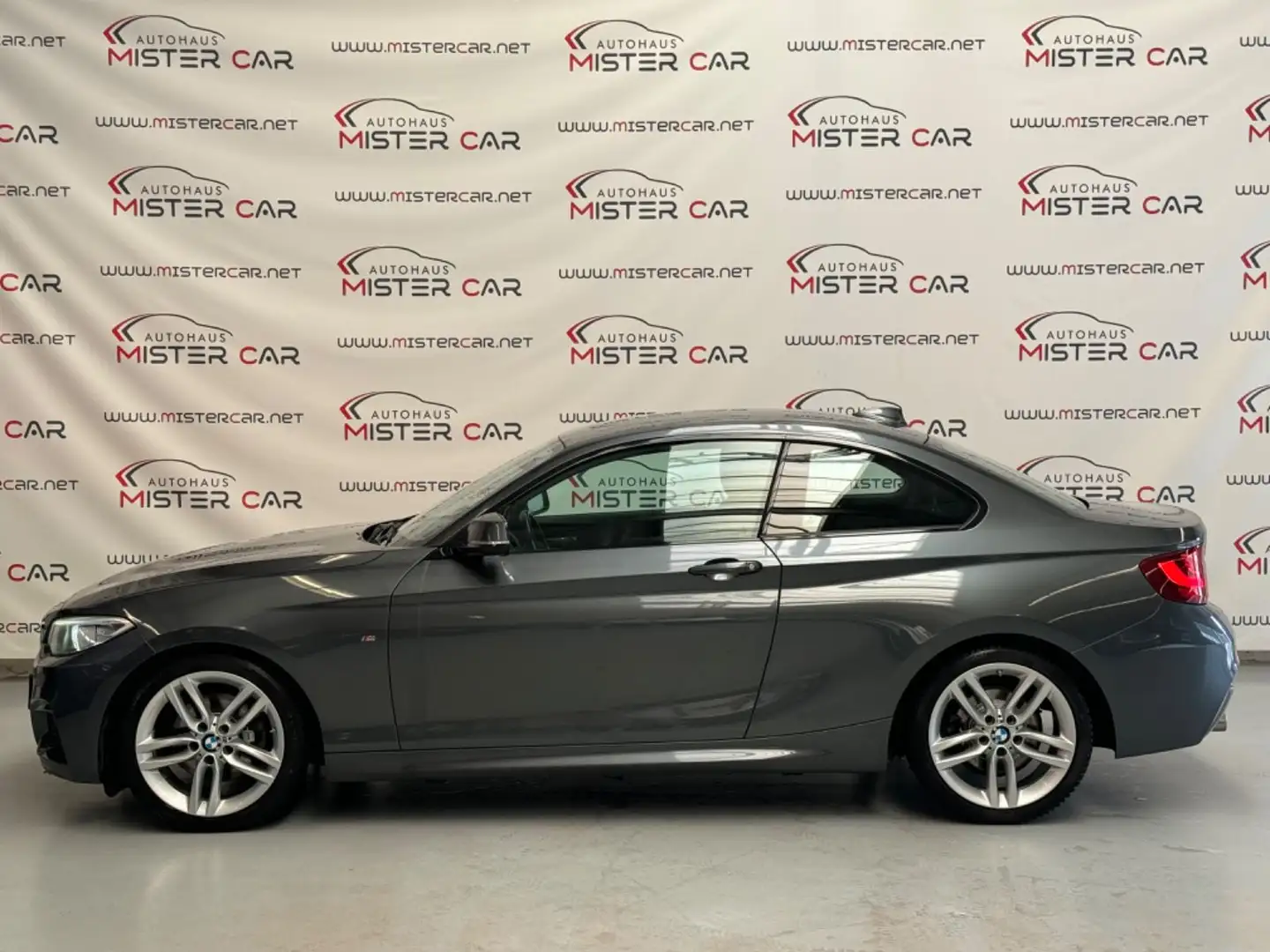 BMW 225 d Coupe M PAKET XENON/HIFI/DISPLAY/18/1.HAND Grau - 2