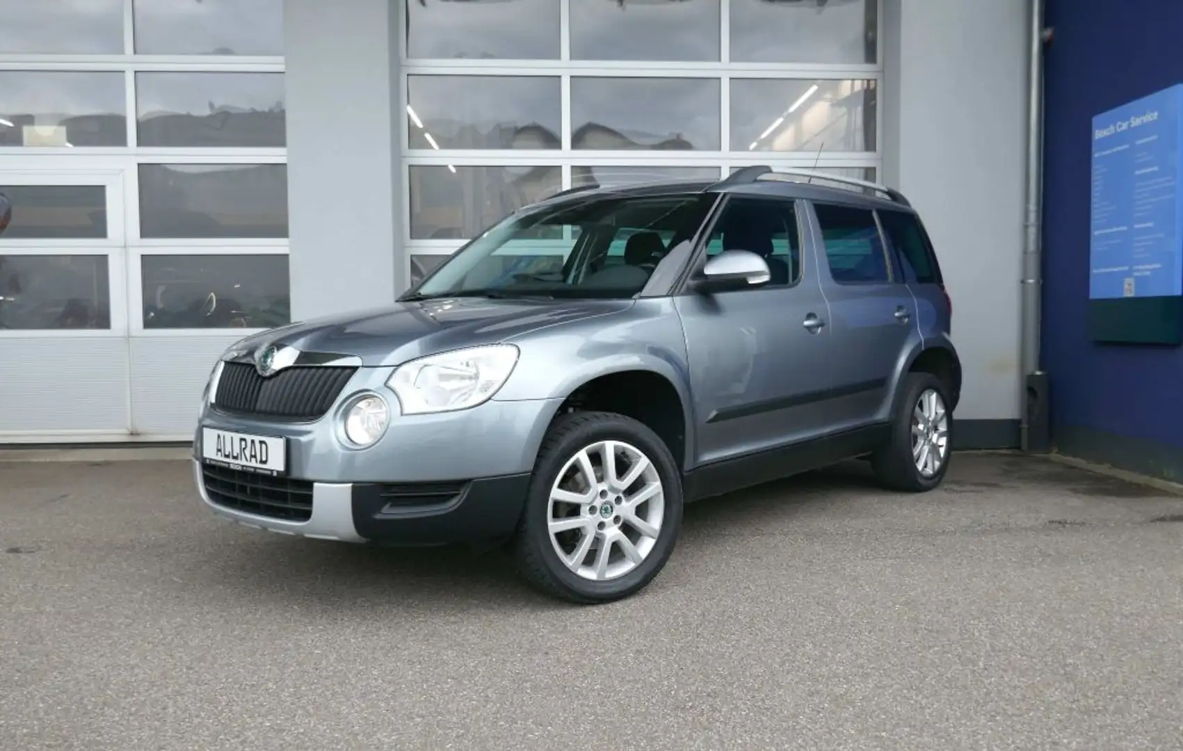Skoda Yeti 2.0 TDI 4x4 Ambition PLUS EDITION AHK Gris - 1