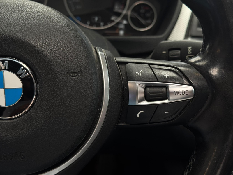 BMW 335 3-serie Touring 335d xDrive M Sport / Pano / Autom — photo 11
