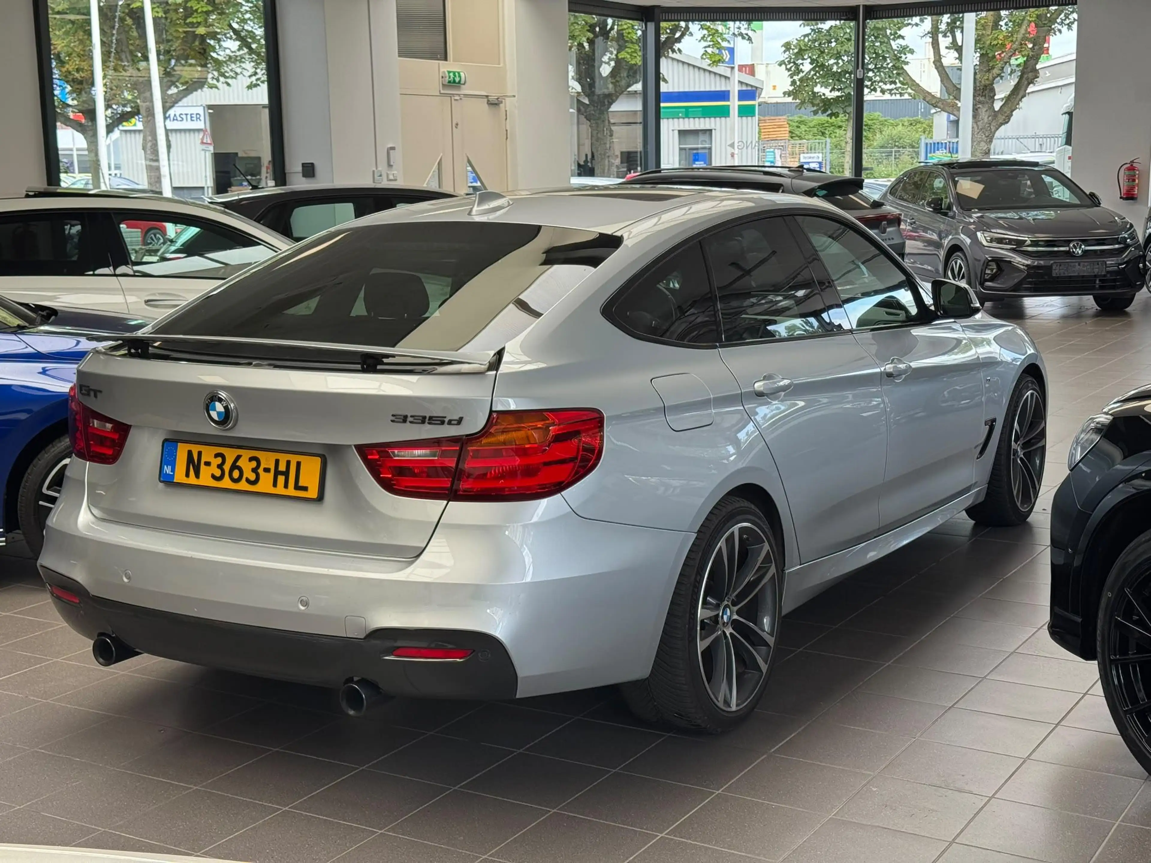 BMW 335 3-serie Touring 335d xDrive M Sport / Pano / Autom — photo 5
