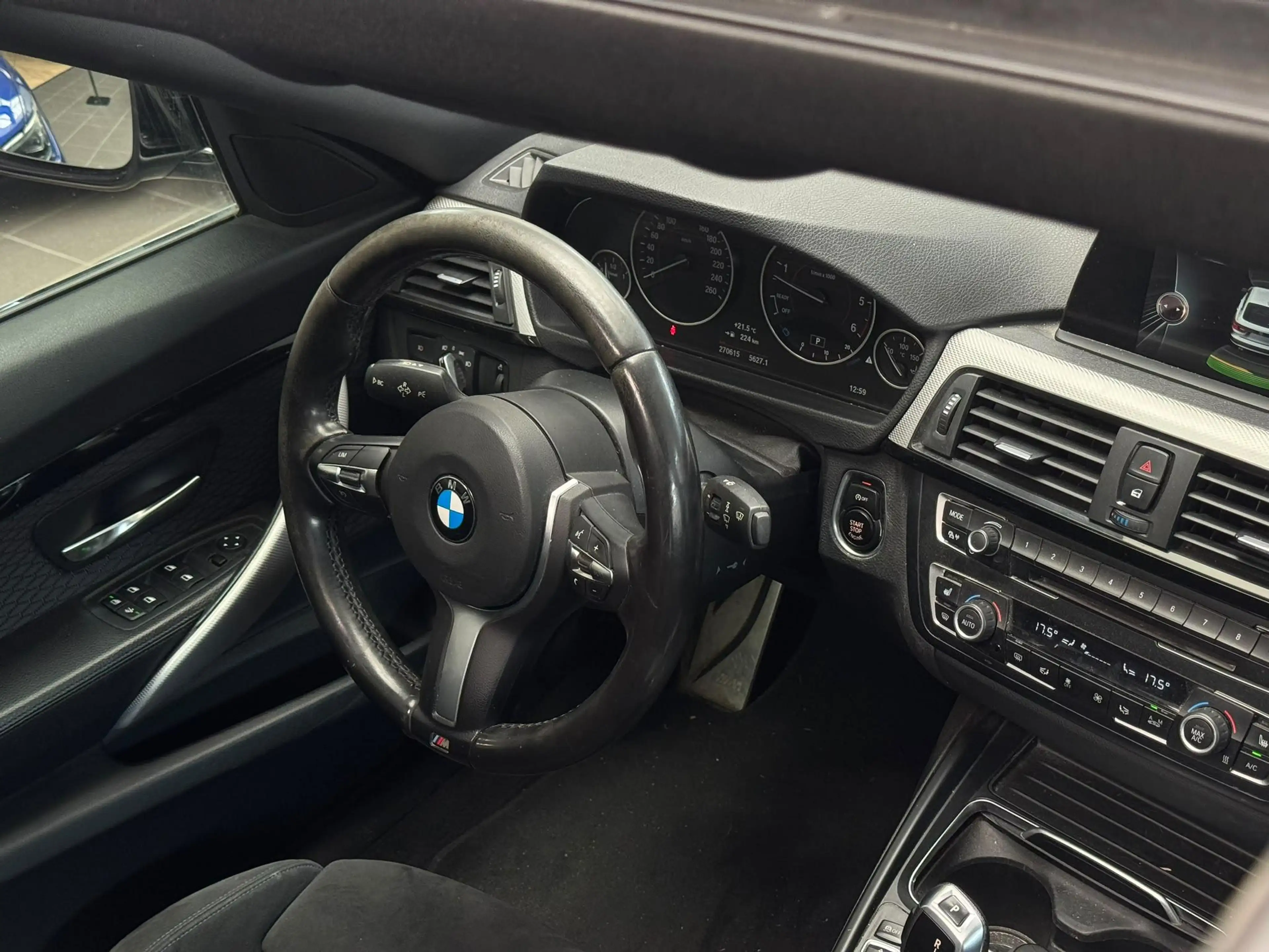 BMW 335 3-serie Touring 335d xDrive M Sport / Pano / Autom — photo 2