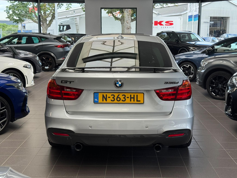 BMW 335 3-serie Touring 335d xDrive M Sport / Pano / Autom — photo 6