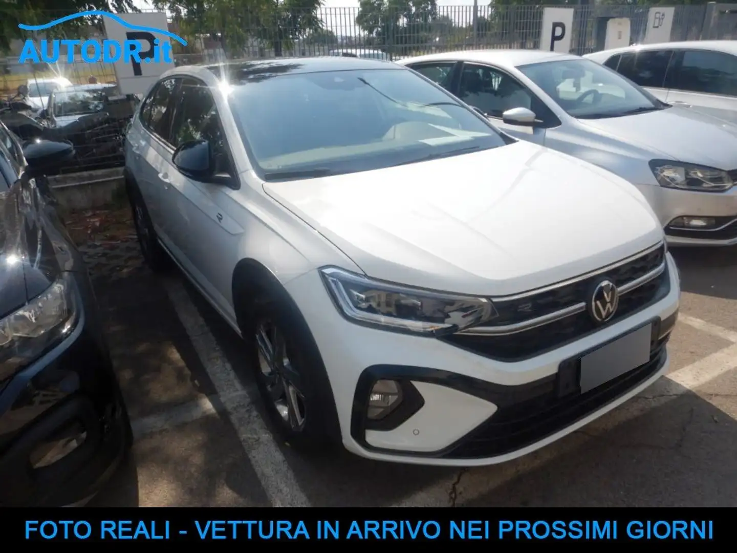 Volkswagen Taigo 1.0 TSI 115CV DSG R-Line Fari IQ Matrix, Garanzia Blanc - 2